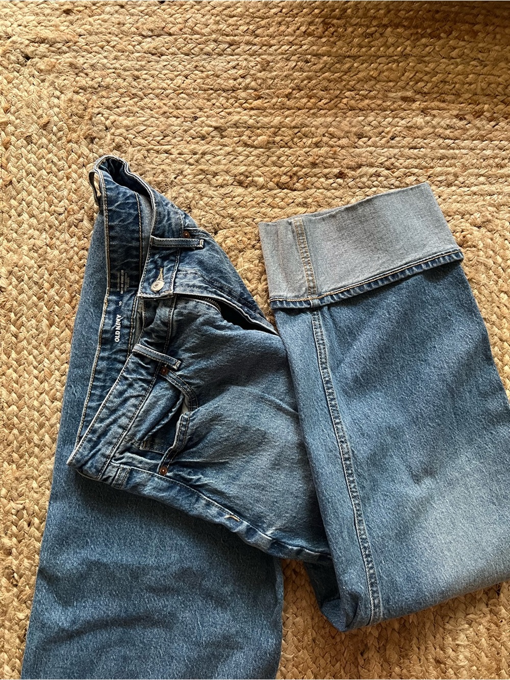 Old navy size 10 baggy jeans // high rise wide leg